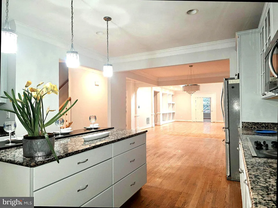 6440 Columbia Pike