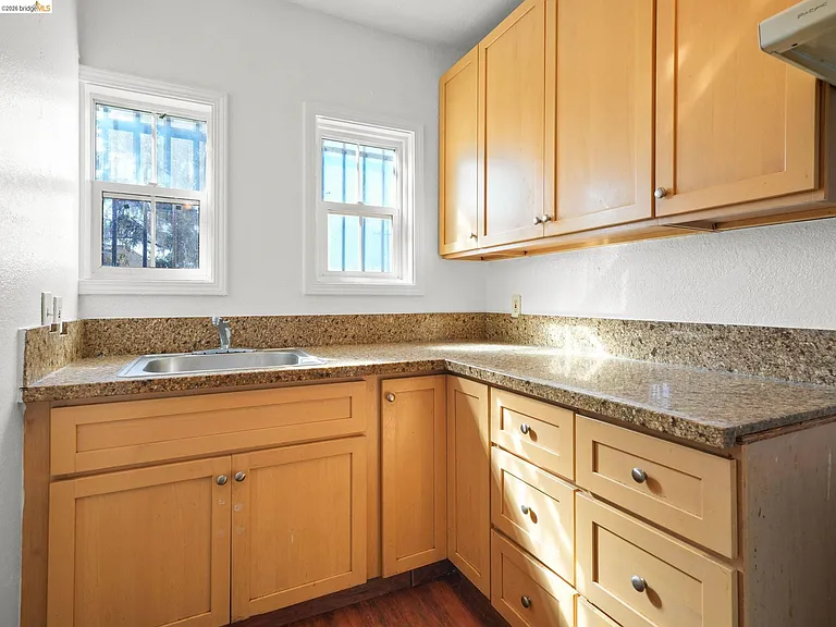 400 Bissell Ave #402 — Photo 3