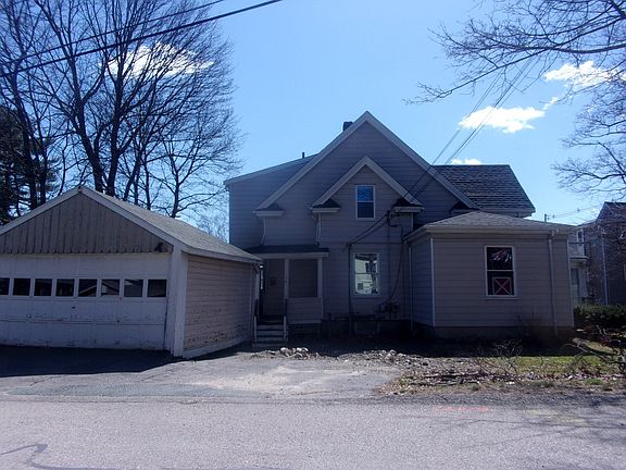 2nd image of 15 Curtis St