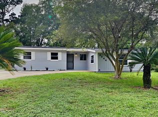 2244 Looking Glass Ln, Jacksonville, FL 32210