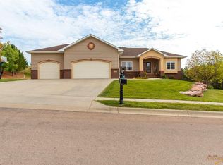 6540 Prestwick Rd, Rapid City, SD 57702