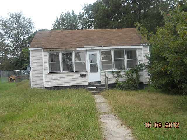 2nd image of 927 Raleigh St