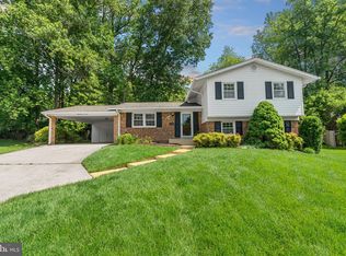2407 Garnett Ct, Vienna, VA 22180