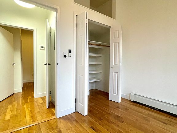 4th image of 176 Stockholm St APT 2B