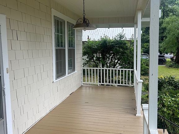 2nd image of 240 2nd Shannon St