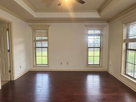 5th image of 309 Stags Leap Ln
