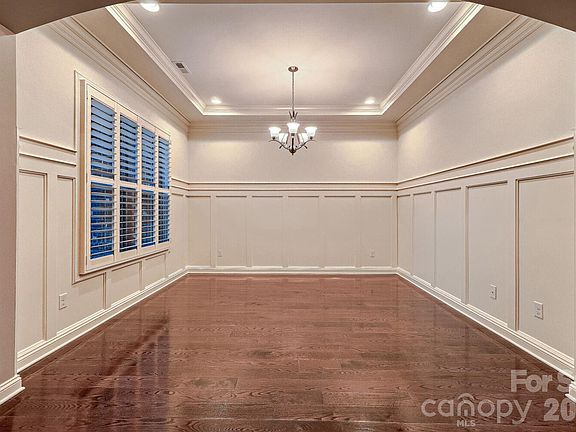 5th image of 8701 Whitehawk Hill Rd