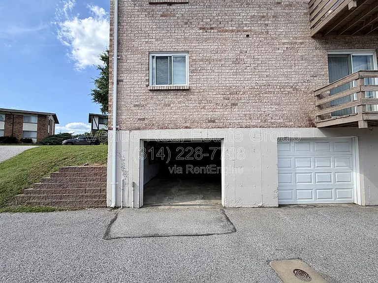35 Cathcart Dr #D — Photo 9