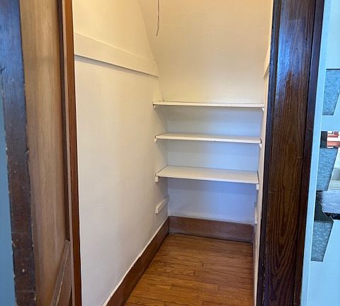 4th image of 314 N Sycamore St #316-2