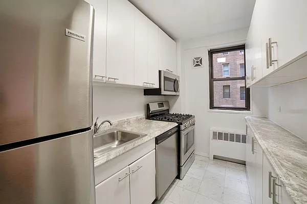 Rented by Compass | media 19