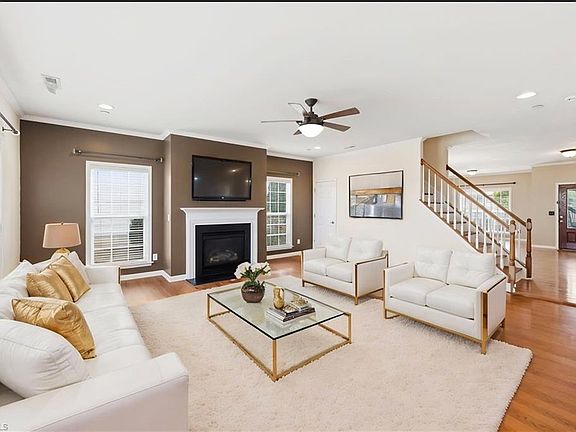 2nd image of 195 Creeks Edge Ct