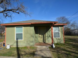 616 N Robinson St, Cleburne, TX 76031