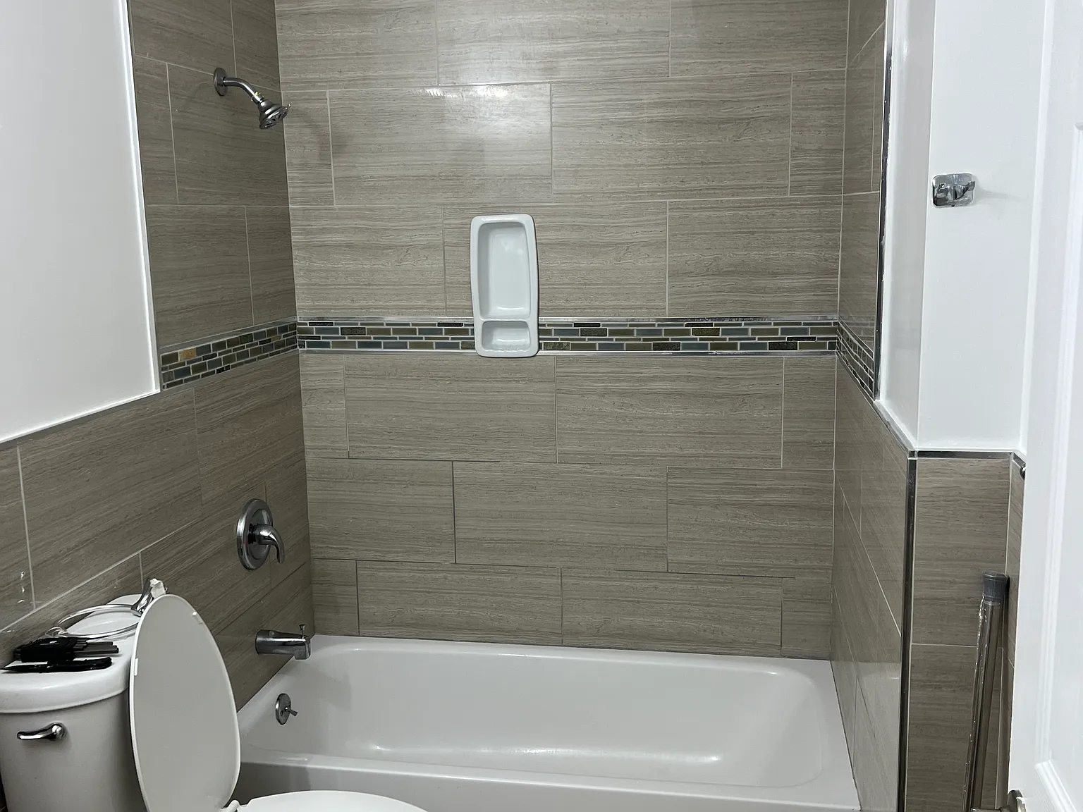 2 bed, 1150 sqft, $3,000 — Photo 3