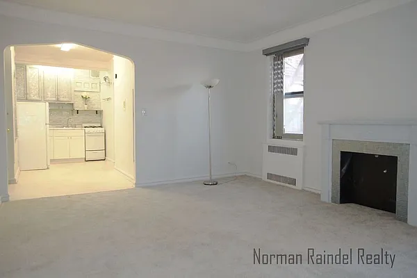 Rented by Norman Raindel, LREB | media 1