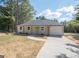 1048 Corinth Rd, Newnan, GA 30263