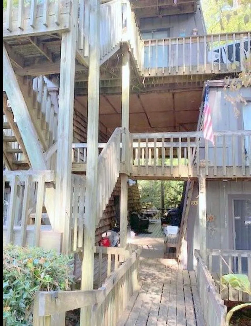 3200 Rim Cove Dr — Photo 2
