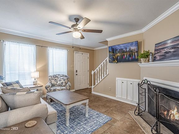 3rd image of 251 Settlers Park Dr