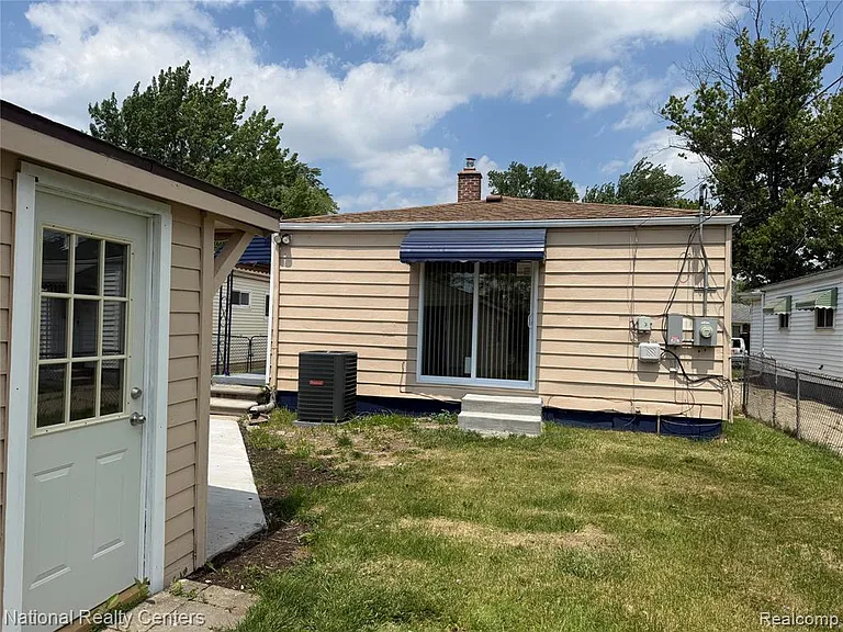 13440 Charlotte Ave — Photo 4