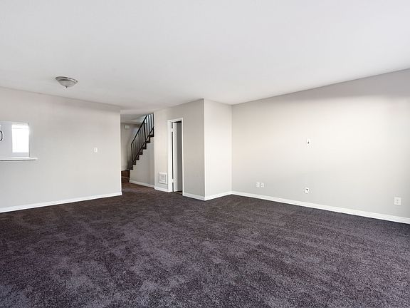 2nd image of 719 N Eucalyptus Ave APT 28C