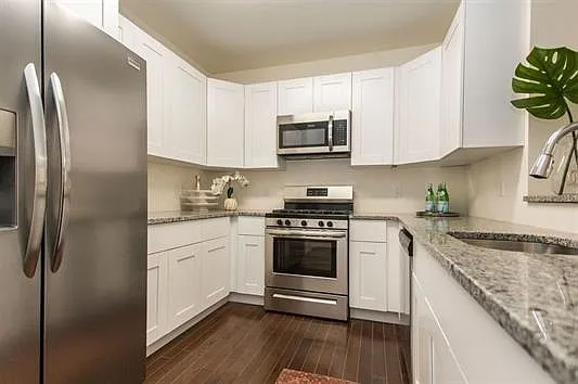 90 Clinton Ave #201 — Photo 4