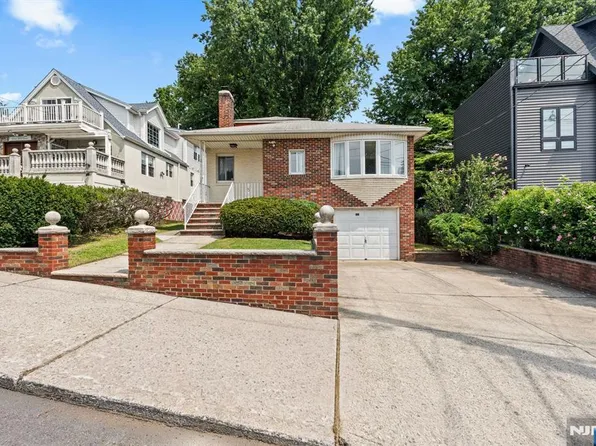 56 Cecelia Ave, Cliffside Park, NJ 07010