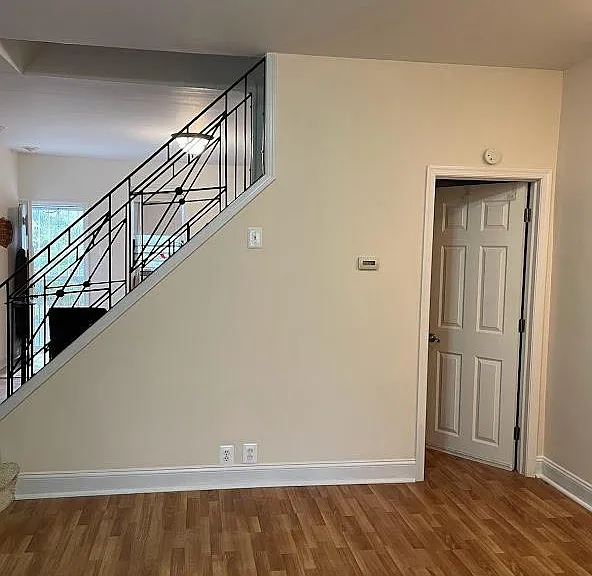 5112 James St — Photo 3