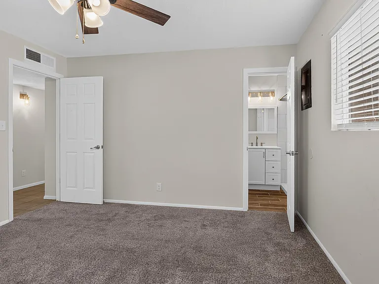 10501 Delicado Pl NE — Photo 20