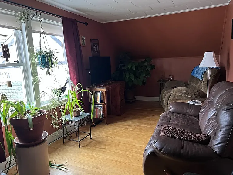 118 S Main St #3 — Photo 2
