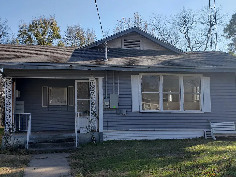 1917 W Collin St