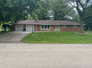 19 Meridian Ter, Paxton, IL 60957