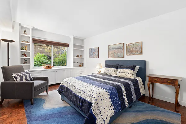 Sold by Compass | media 7