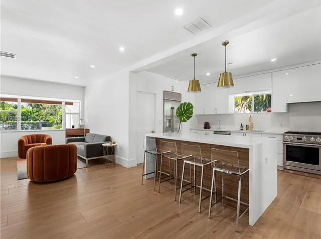 7825 SW 72nd Ave — Photo 10