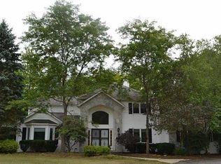 17880 Northwood Lakes Dr, Chagrin Falls, OH 44023