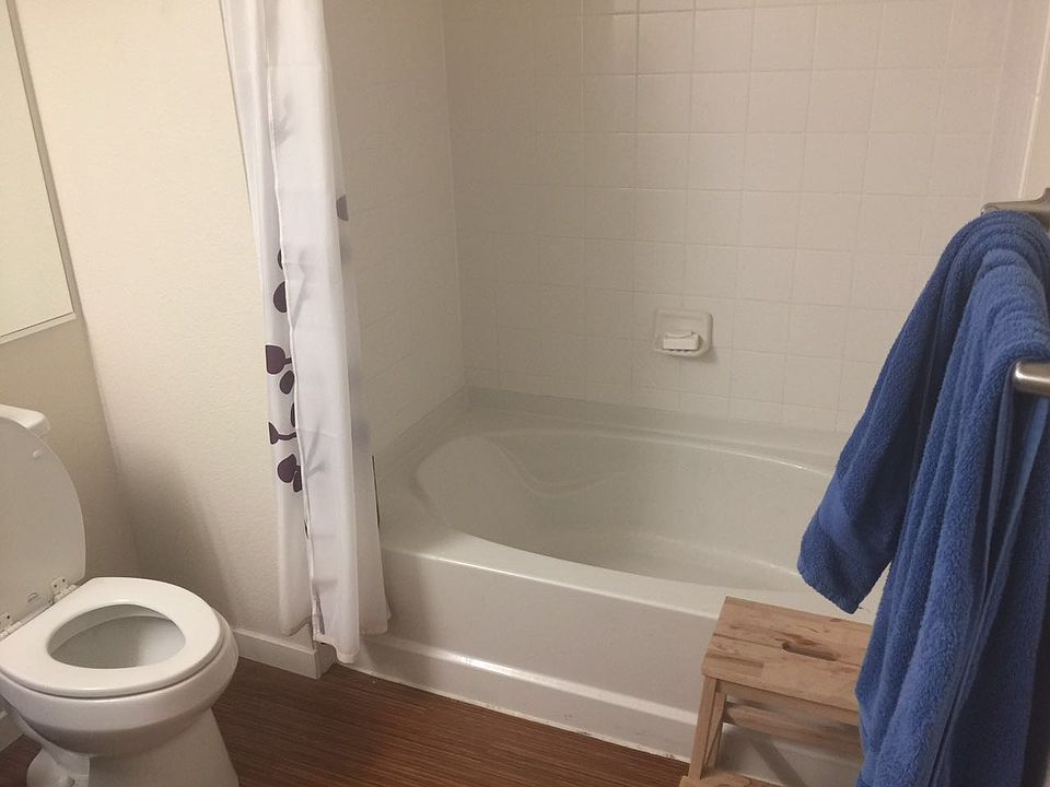 1st image of 1715 Tilia St APT 433