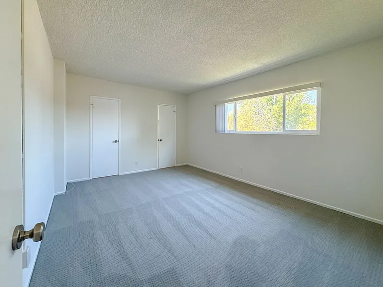 1644 Electric Ave #4 — Photo 10