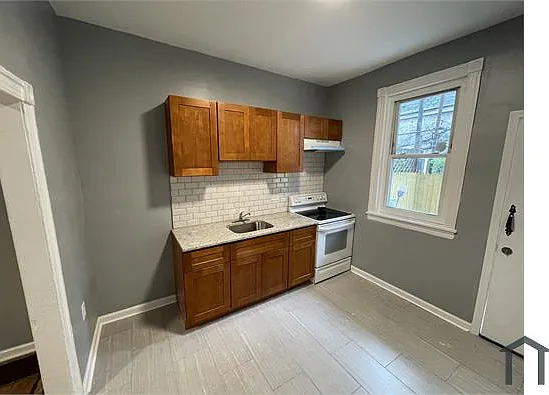 2820 W Harold St — Photo 6