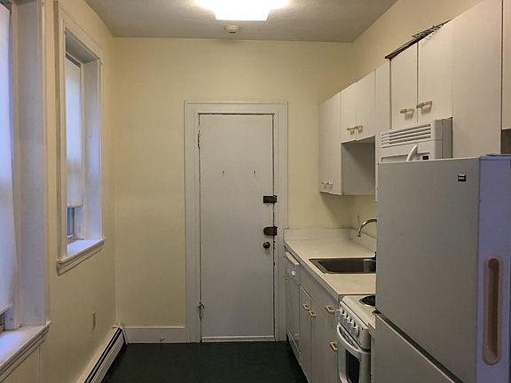5th image of 1625 Commonwealth Ave #180