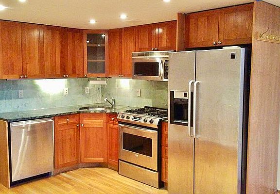 3rd image of 130 Barrow St #Penthouse 2