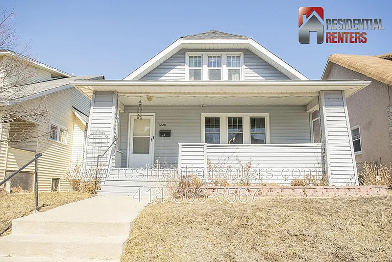 3220 W Madison St
