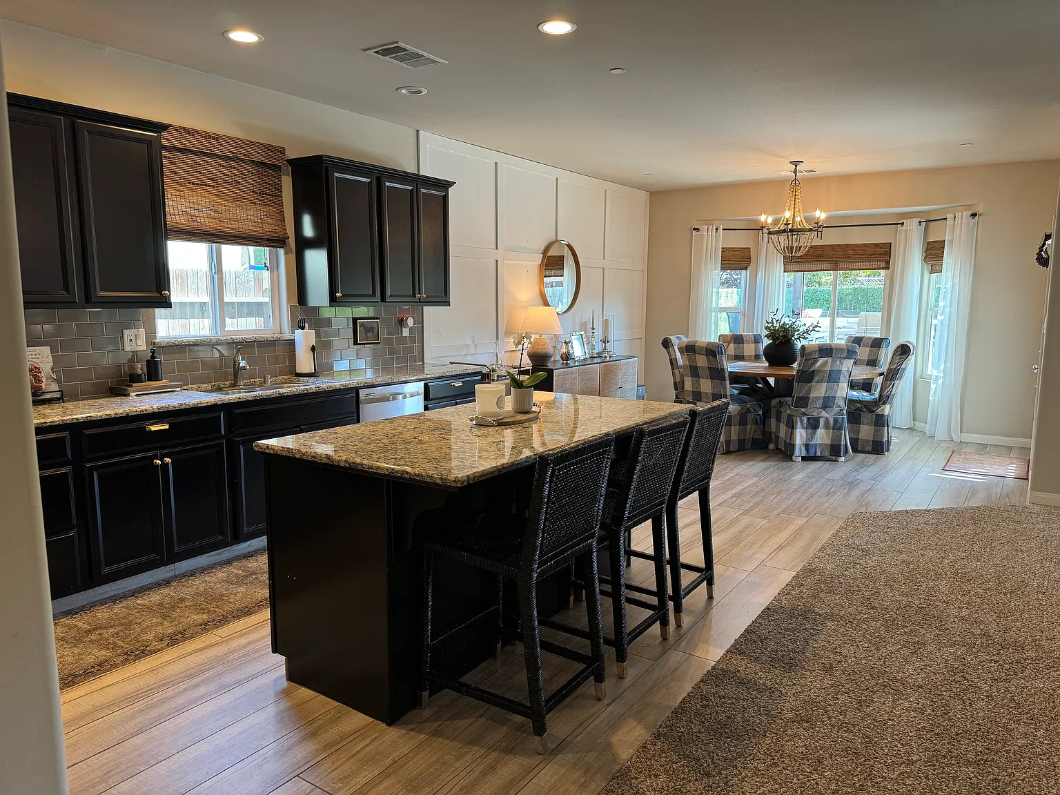 4 bed, 2274 sqft, $3,400 — Photo 3
