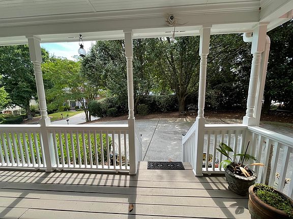 5th image of 90 Creekside Park Dr