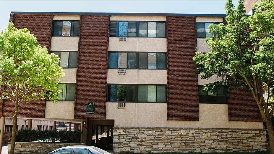 1st image of 1039 N Cass St #0kgg7q3b0