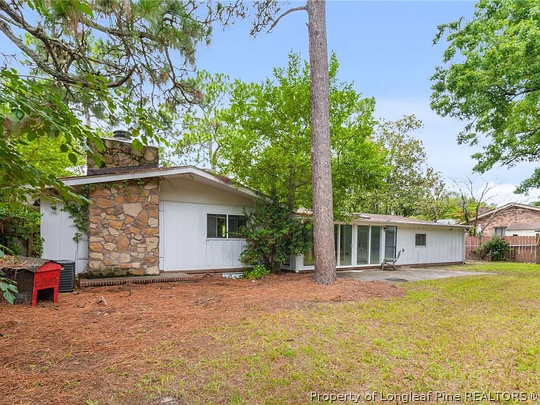 1907 Martindale Dr — Photo 30