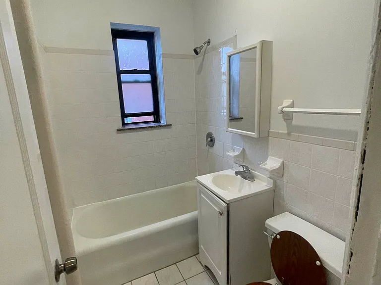 30-58 14th St #2F — Photo 9