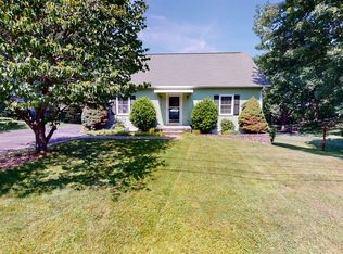 208 Ridgefield Ave, Stephens City, VA 22655