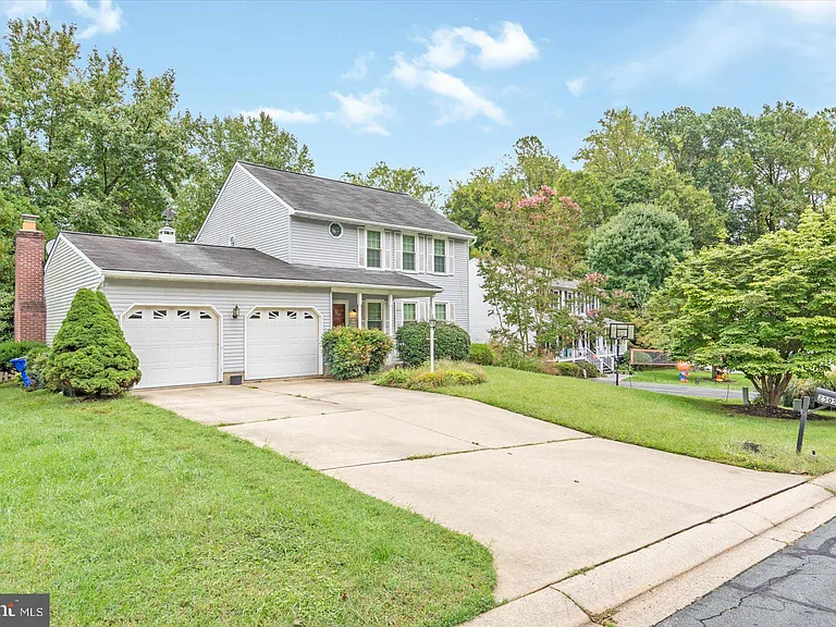 2505 Buckingham Ct — Photo 1