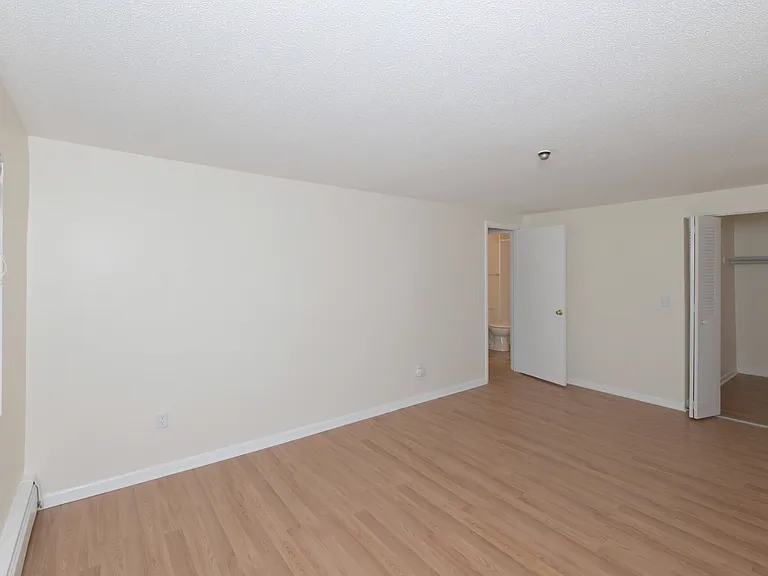 Legacy Apartments Rockland — Photo 10