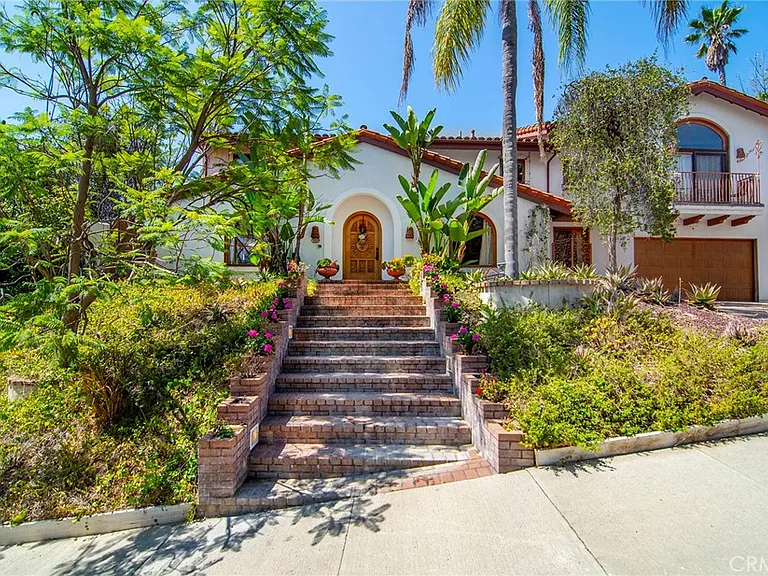 18690 Pasadero Dr — Photo 2
