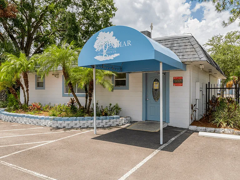 Leasing Office Exterior