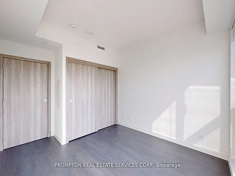 25 McMahon Dr #602 — Photo 18